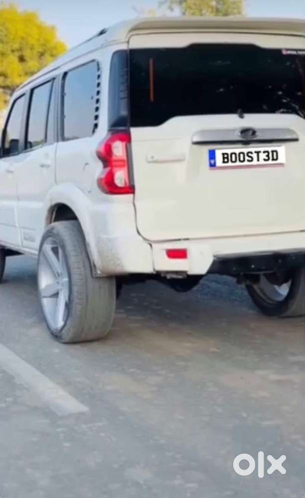 Mahindra Scorpio Classic 2011