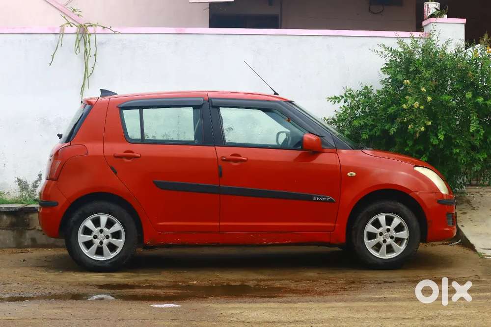 Maruti Suzuki Swift 2008 Petrol 75458 Km Driven