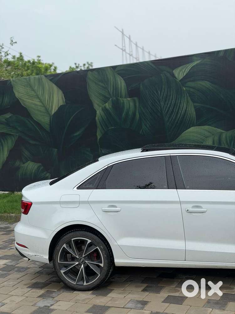 Audi A3 1.8 40 Tfsi Premium Plus + Sunroof, 2019, Petrol