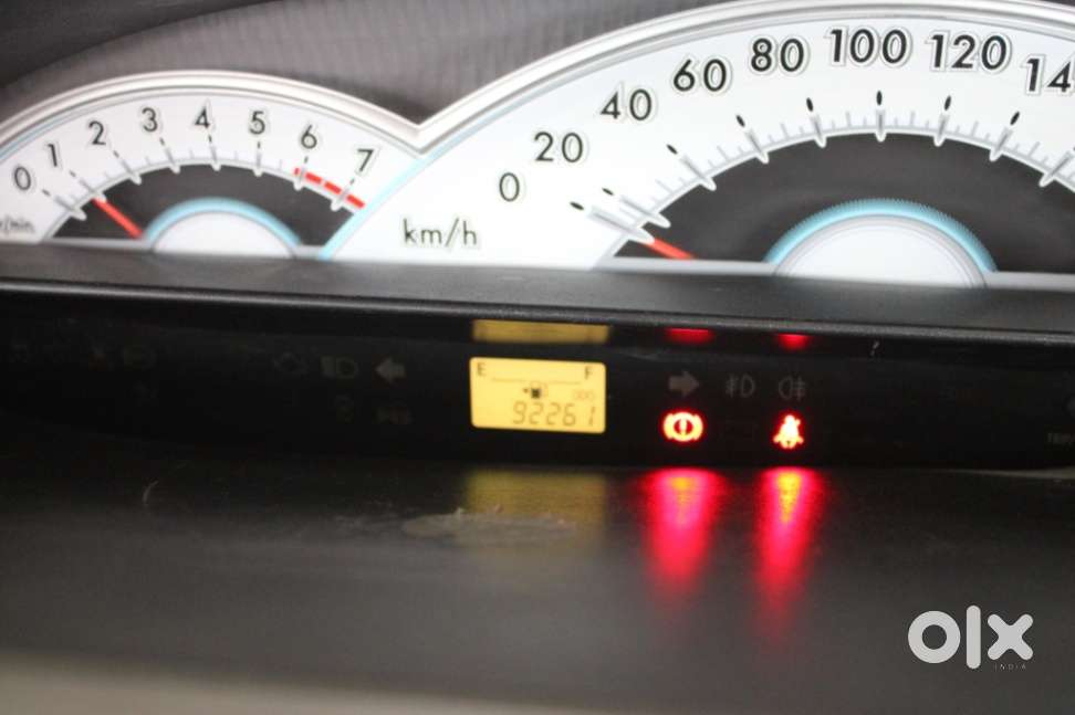 Toyota Etios V, 2011, Petrol