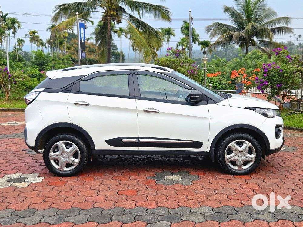 Tata Nexon 1.2 Revotron Xm (s), 2023, Diesel