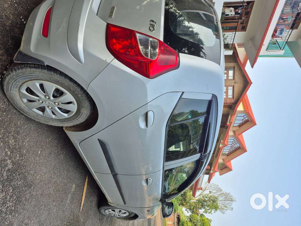 Silver Hyundai I10