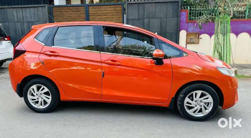 Honda Jazz 2015 Petrol 75000 Km Driven