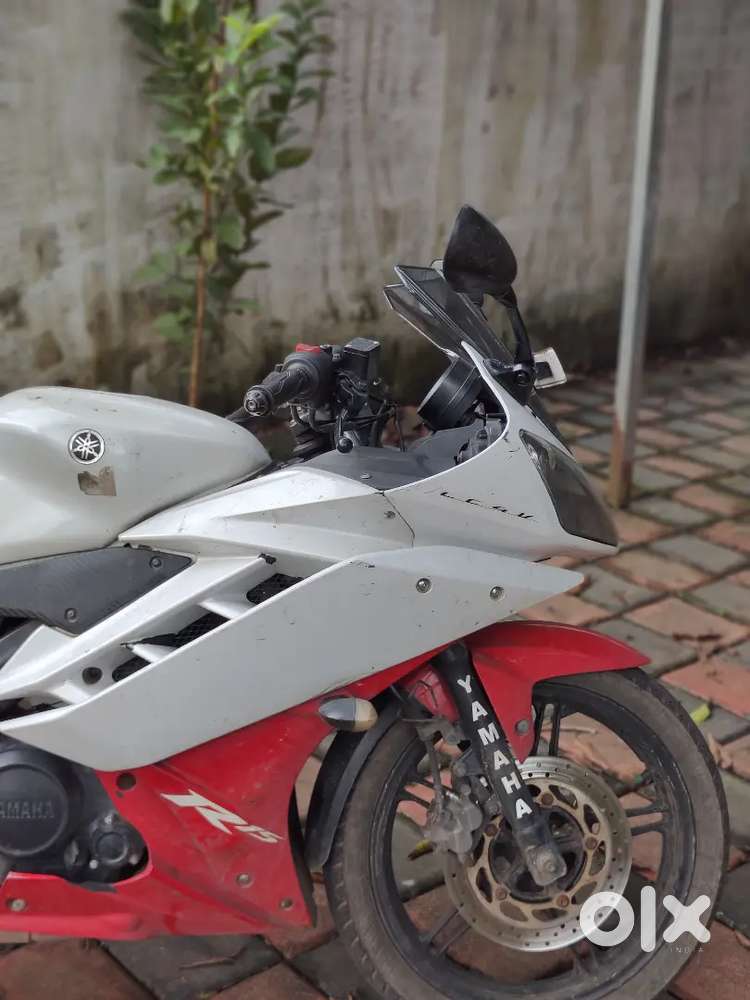 r15 2011 yamaha r15 v2 on road price