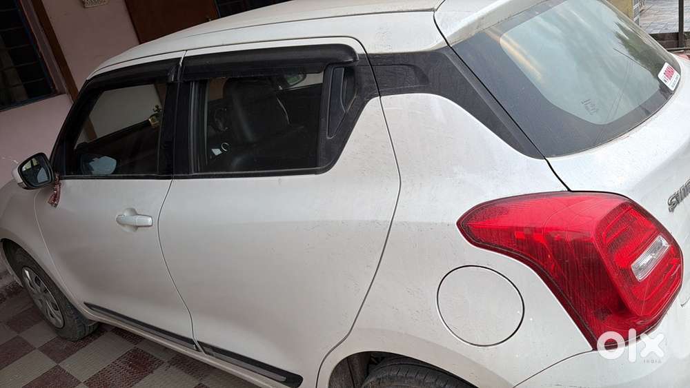 Maruti Suzuki Swift Petrol Manual 2023