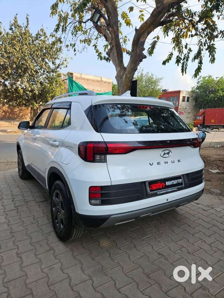 Hyundai Venue S 1.2 Petrol, 2024, Petrol