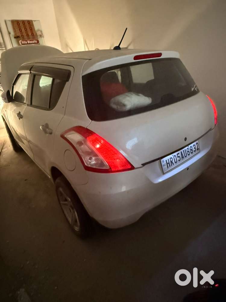 Maruti Suzuki Swift Vxi Petrol 2017