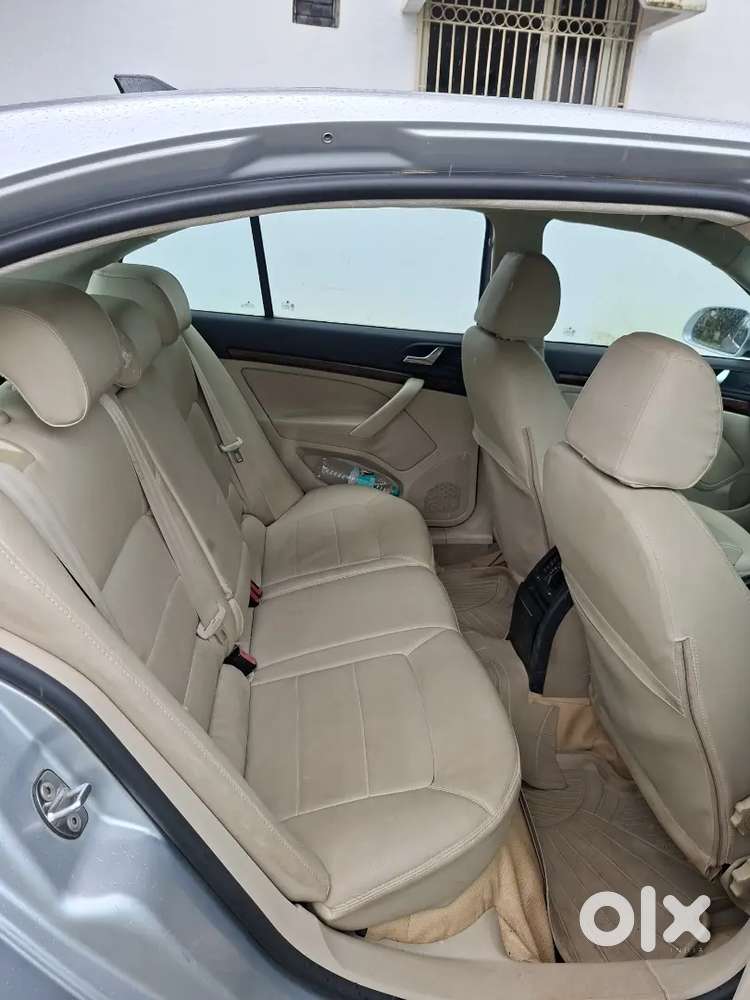 Skoda Laura Elegance 2011 Diesel