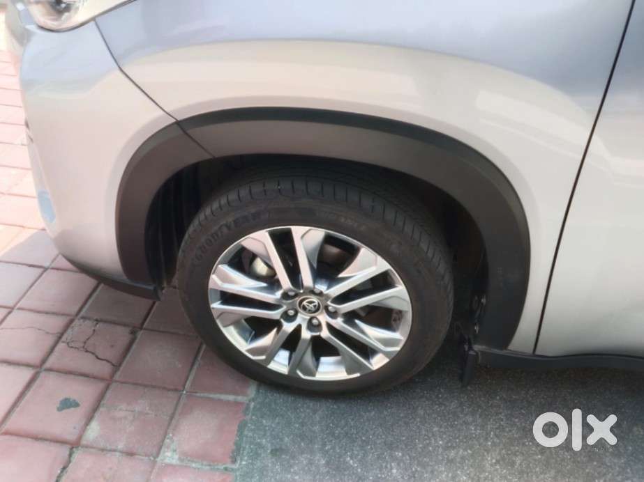 Toyota Innova Hycross 2.0 Zx Hybrid 7 Str, 2023, Petrol