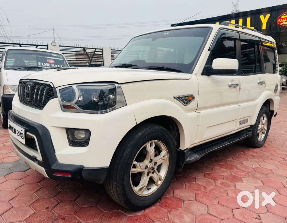 Mahindra Scorpio S10, 2017, Diesel