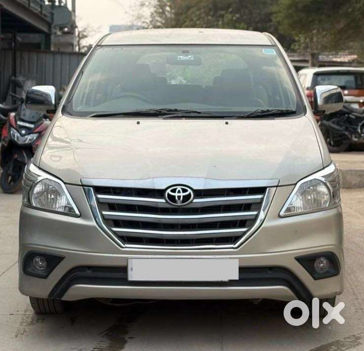 Toyota Innova 2.5 Gx (diesel) 8 Seater Bs Iv, 2013, Diesel