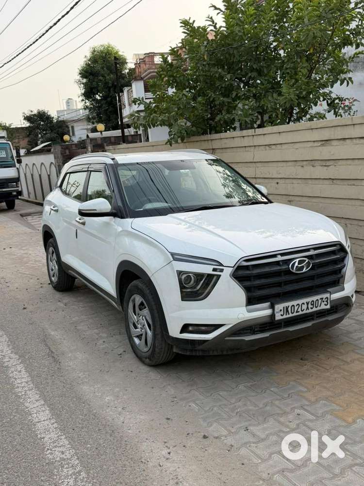 Hyundai 2022 Petrol Manual 49000 Km Driven