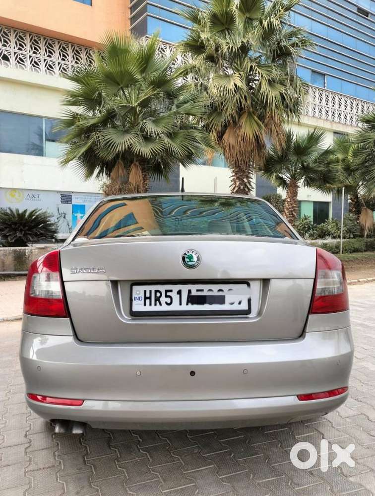 Skoda Laura Ambition 2.0 Tdi Cr Mt, 2013, Diesel