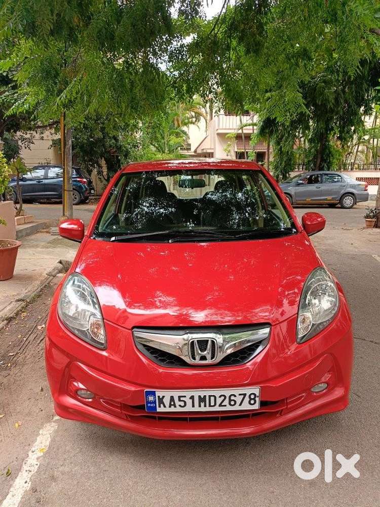 Honda Brio V Automatic, 2012, Petrol
