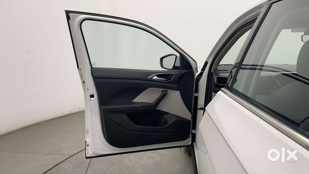 Volkswagen Taigun Topline 1.0 Tsi At (electric Seats), 2022, Petrol