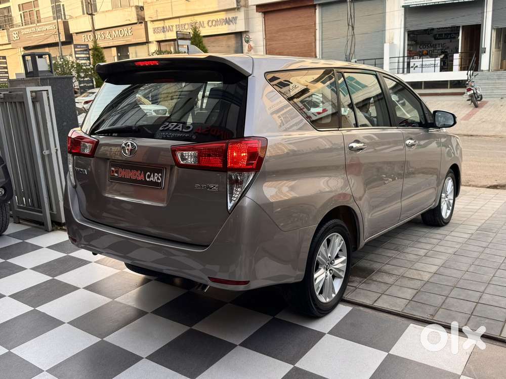 Toyota Innova Crysta 2.8 Zx At 7 Seater, 2018, Diesel