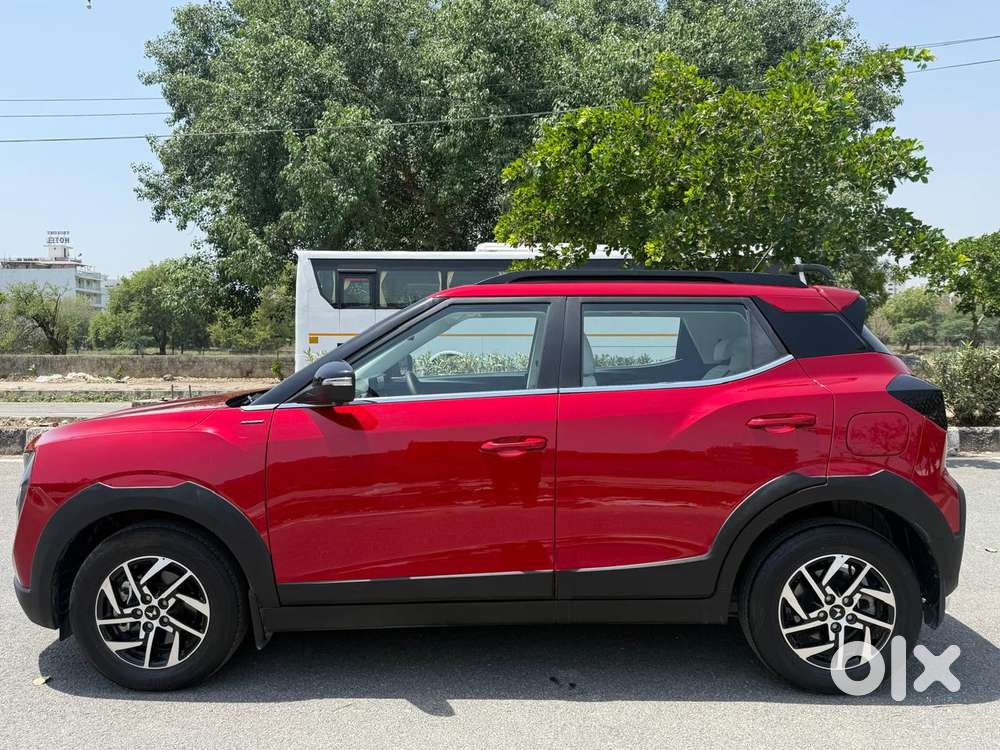 Mahindra Xuv 3xo Ax5 Pm At, 2025, Petrol