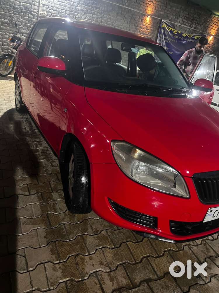 Skoda Fabia Petrol Manual 2011