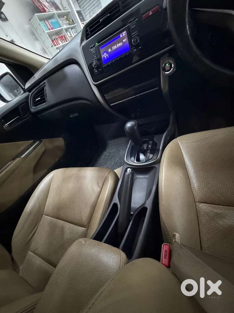 Honda City 1.5 V 4th Gen I-vtec Mt, 2016, Petrol