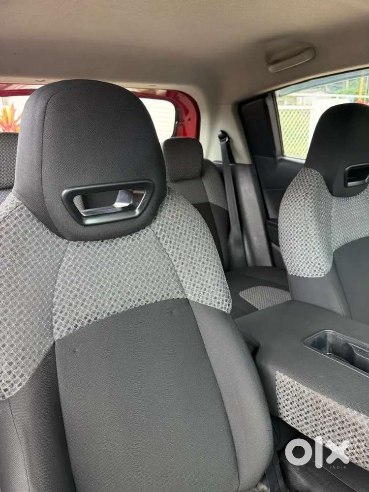 Mahindra Kuv 100 K8 G80 6s R