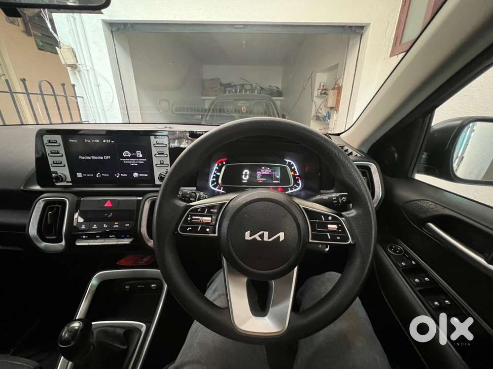 Kia Sonet Htk + (o) Wit Sunroof, Petrol 2025 Model Manual G1.2 Variant