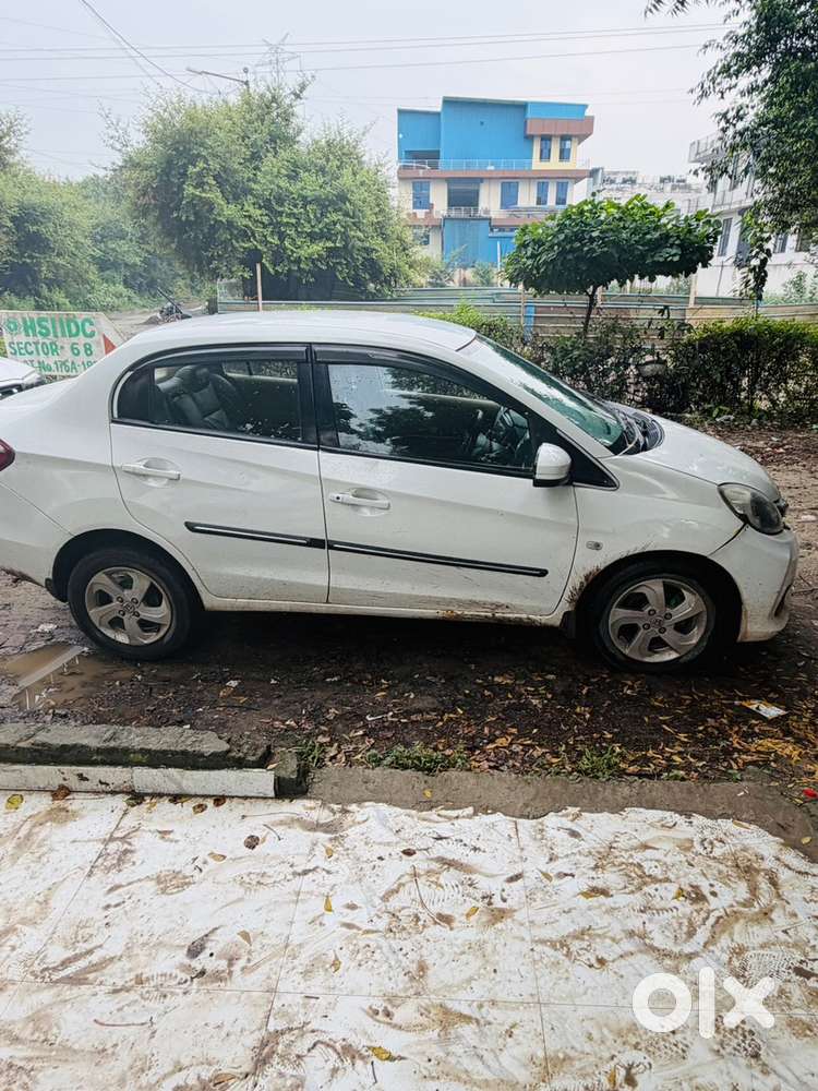 Honda Amaze 2016 Petrol Well Maintained
