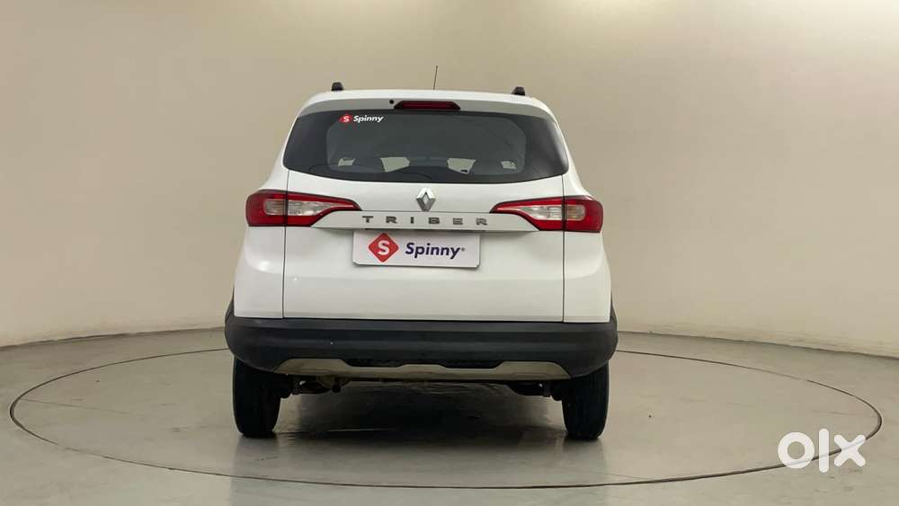 Renault Triber Rxt, 2022, Petrol