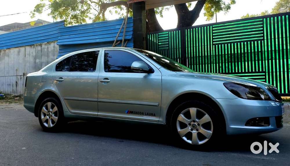 Skoda Laura Ambiente 2.0 Tdi Cr Automatic, 2009