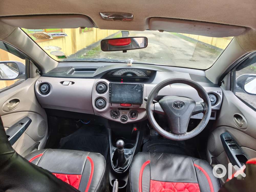 Toyota Etios 2010-2012 J, 2011, Petrol