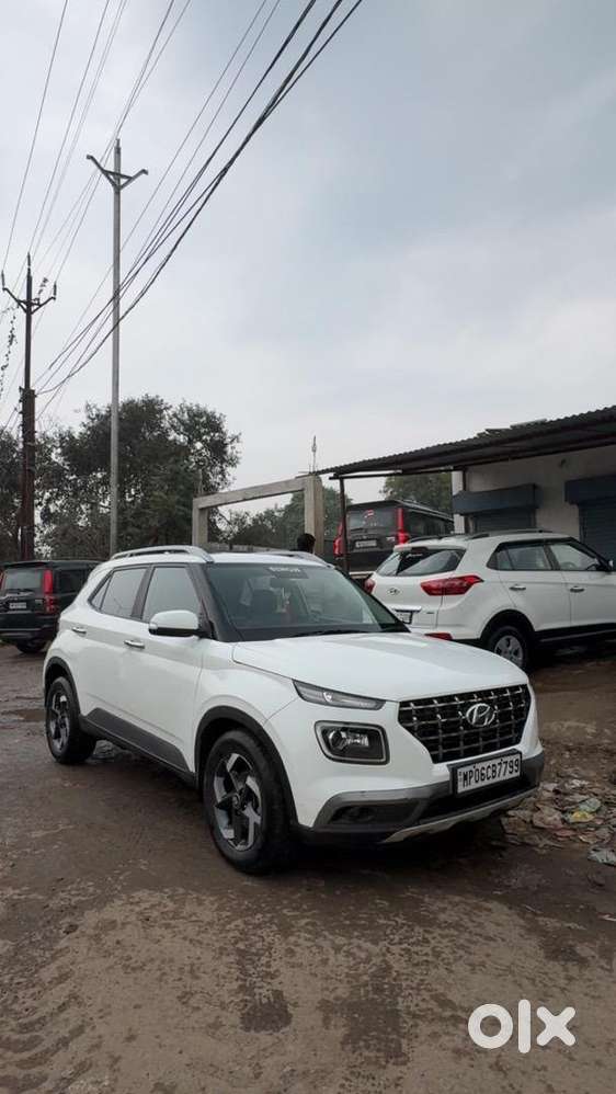 Hyundai Venue 2021 Diesel 137748 Km Driven