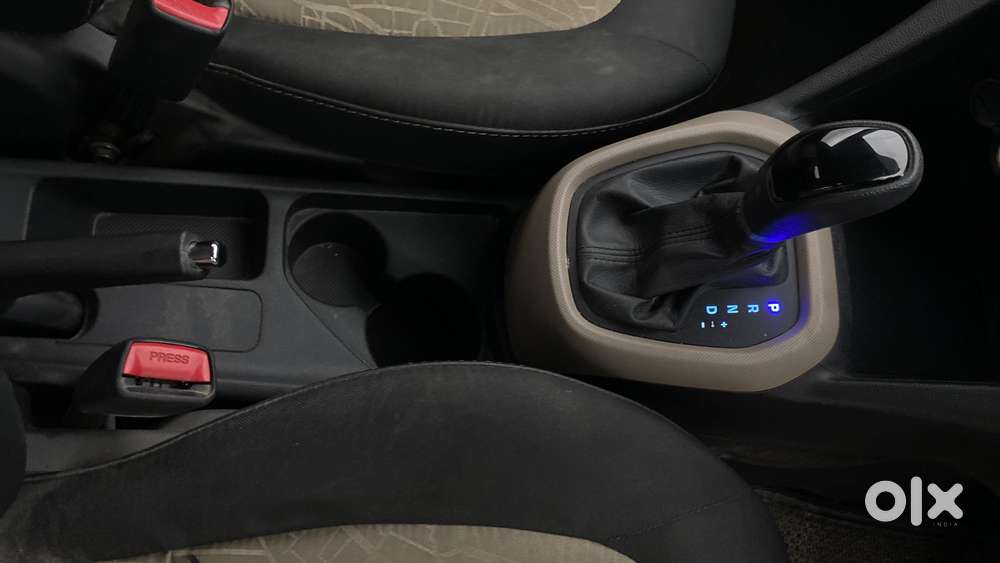 Hyundai Grand I10 2013-2016 At Sportz, 2014, Petrol