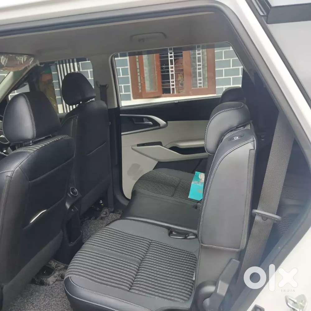 Kia Carens Prestige Plus Imt Turbo Petrol 2023_9450 Km _single Owner