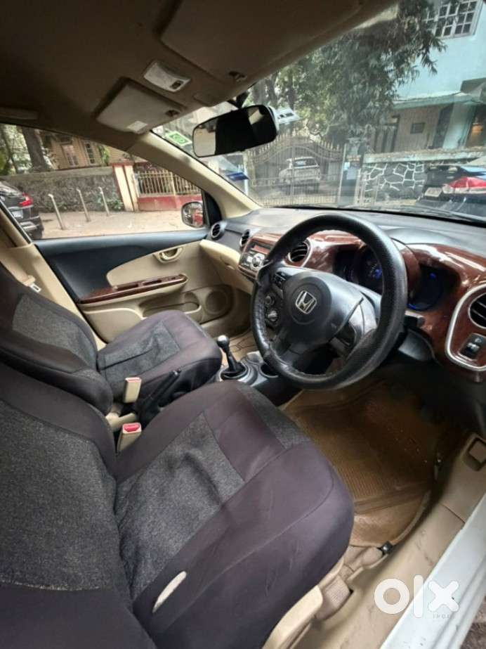 Honda Mobilio 1.5 V I-vtec, 2015, Cng & Hybrids