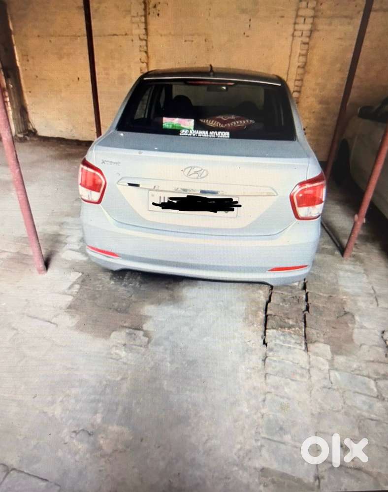 Hyundai Xcent Petrol Manual 2014