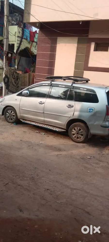 Toyota Innova 2010 Diesel 150000 Km Driven
