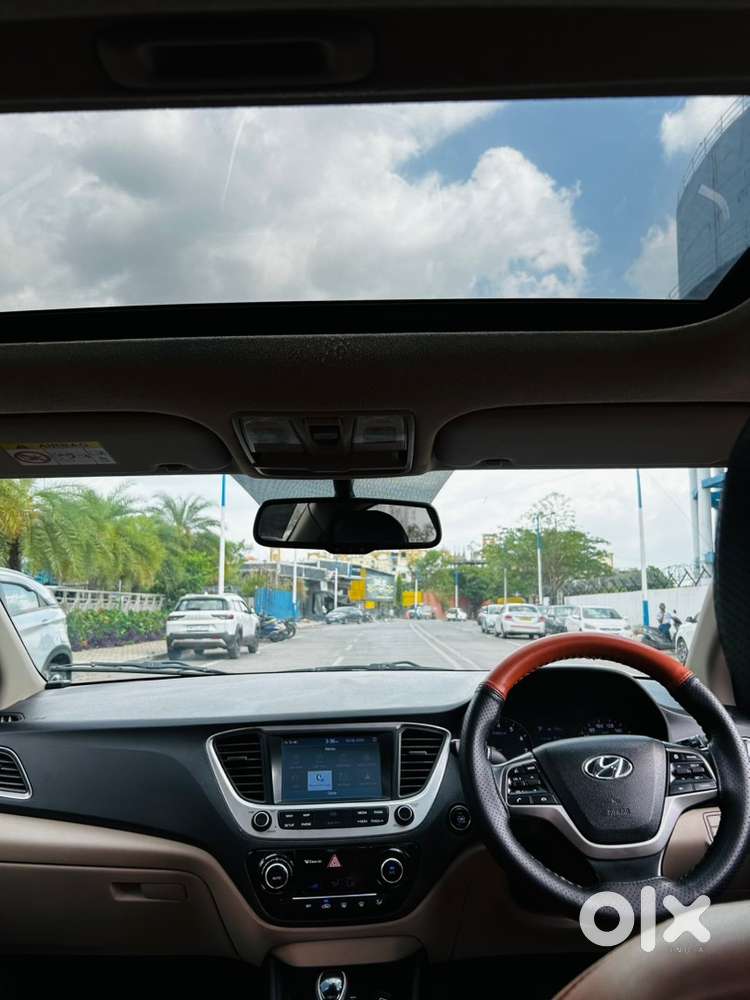 Hyundai Verna 1.6 At Petrol  Sunroof  Vip No.  Top Model