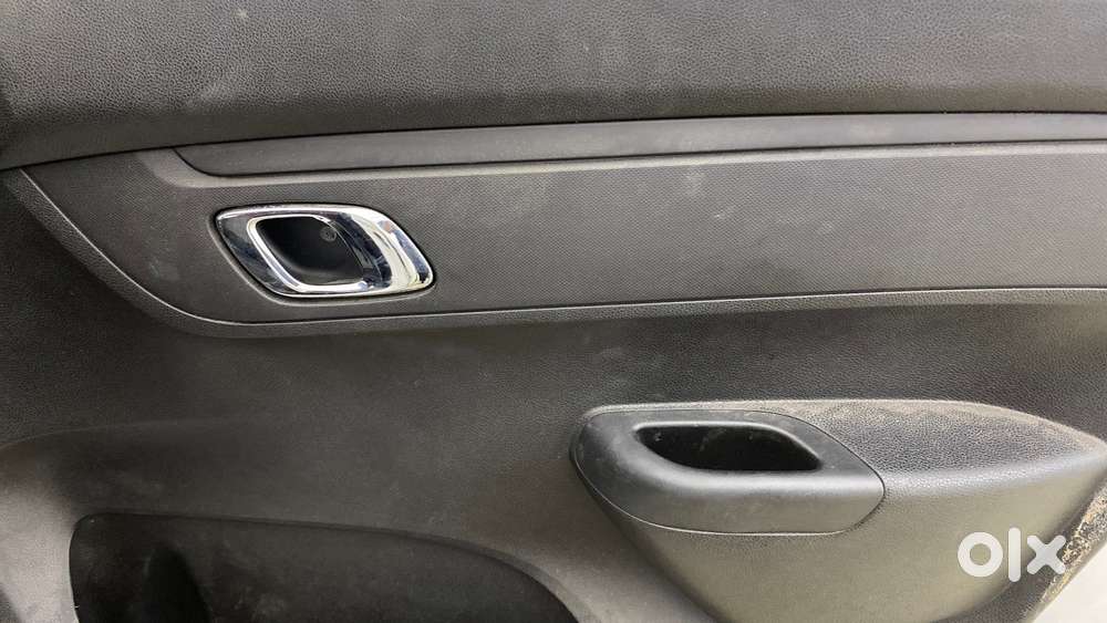 Renault Kwid 1.0 Rxt Amt Opt, 2018, Petrol