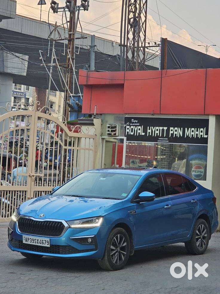 Skoda Slavia 1.0 Tsi Style At, 2023, Petrol