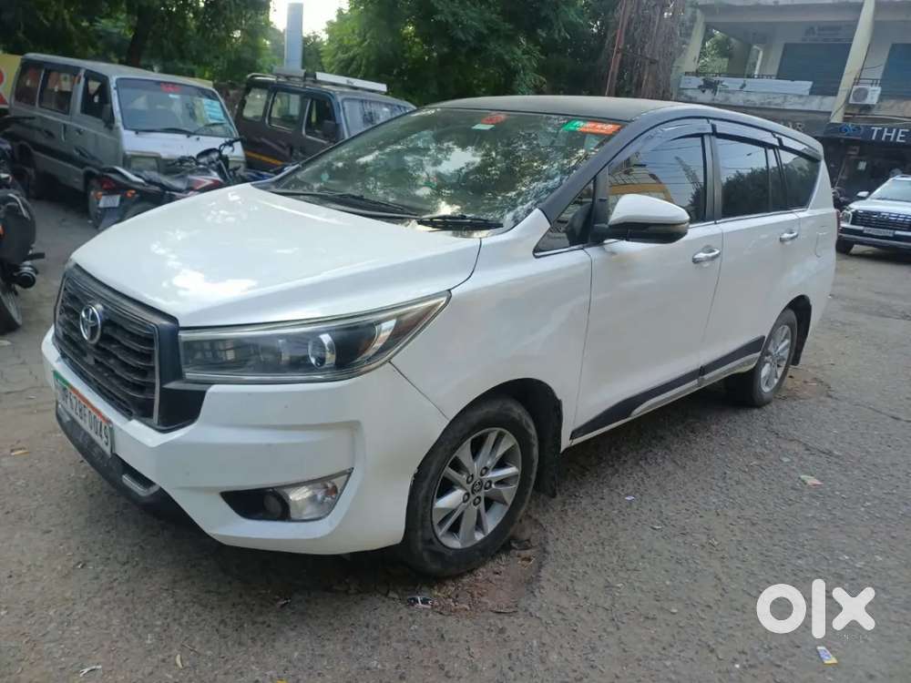 Toyota Innova Crysta 2.4 G Mt 7 Str, 2017, Diesel