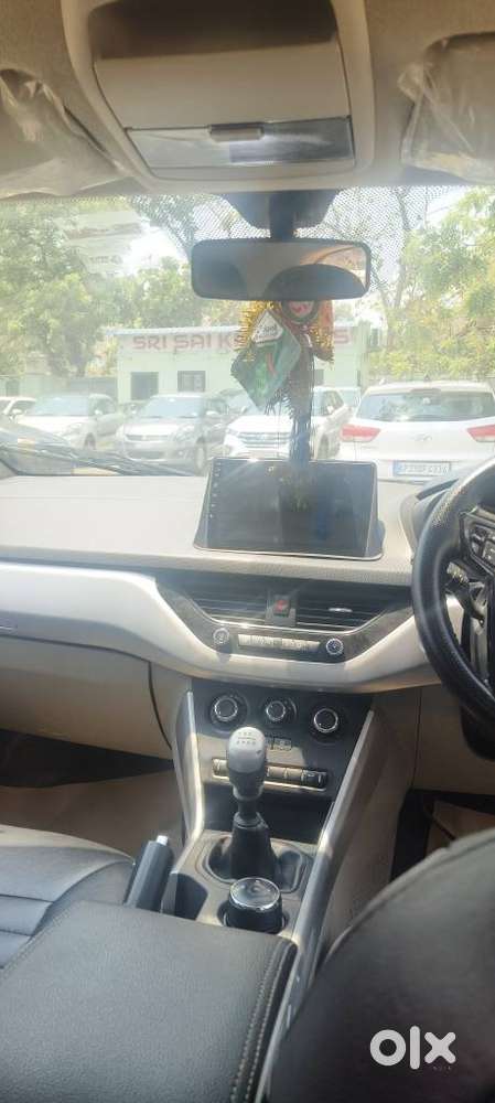 Tata Nexon 1.5 Revotorq Xm (s), 2018, Petrol