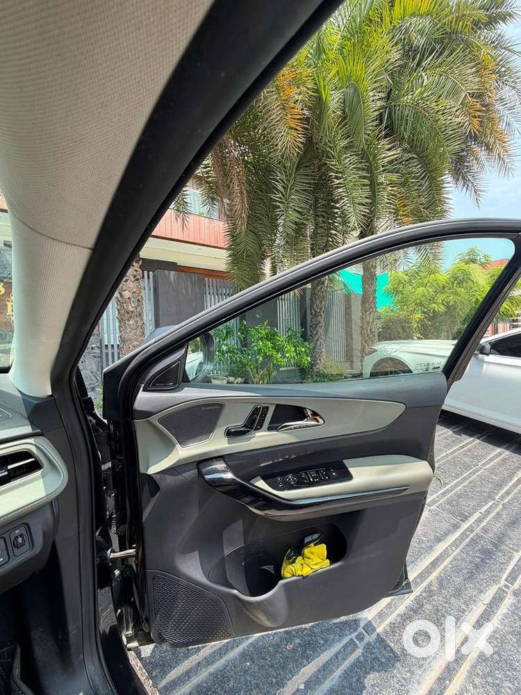 Mahindra Xev 9e 2025 Automatic