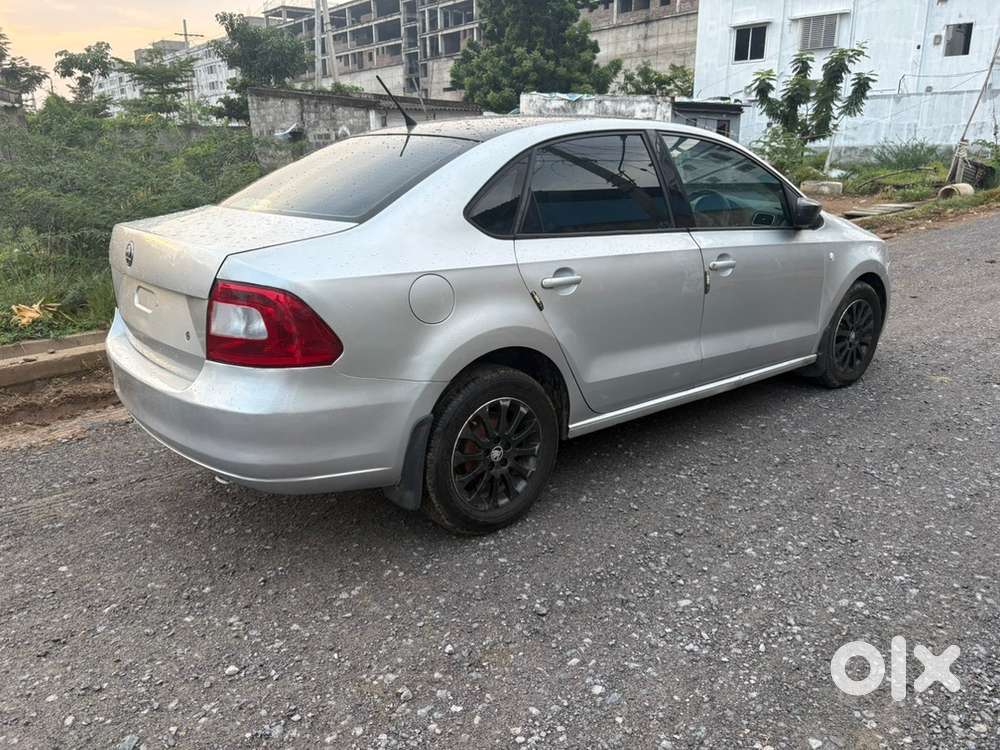 Skoda Rapid Tsi 2014 Diesel Well Maintained