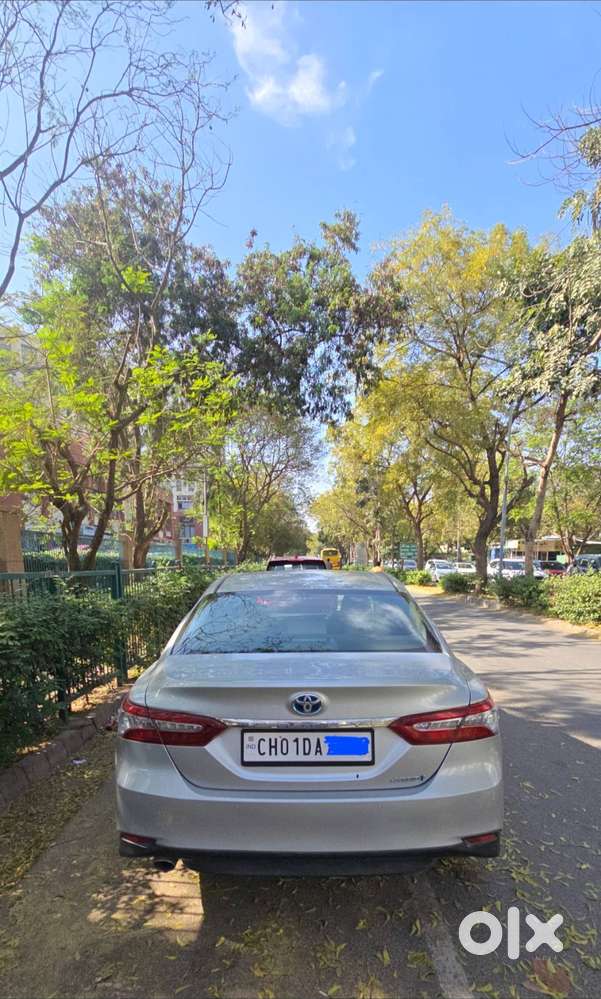 Toyota Camry Hybrid 2019