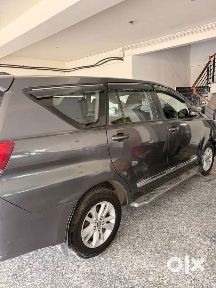 Toyota Innova Crysta 2018 Diesel Well Maintained