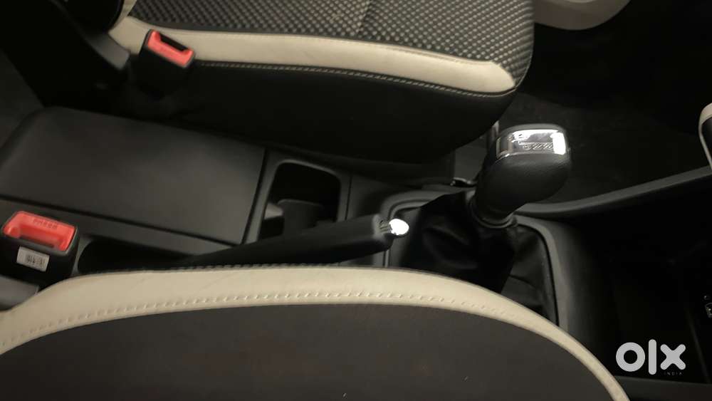 Renault Triber 1.0 Rxz Amt Dual Tone, 2021, Petrol