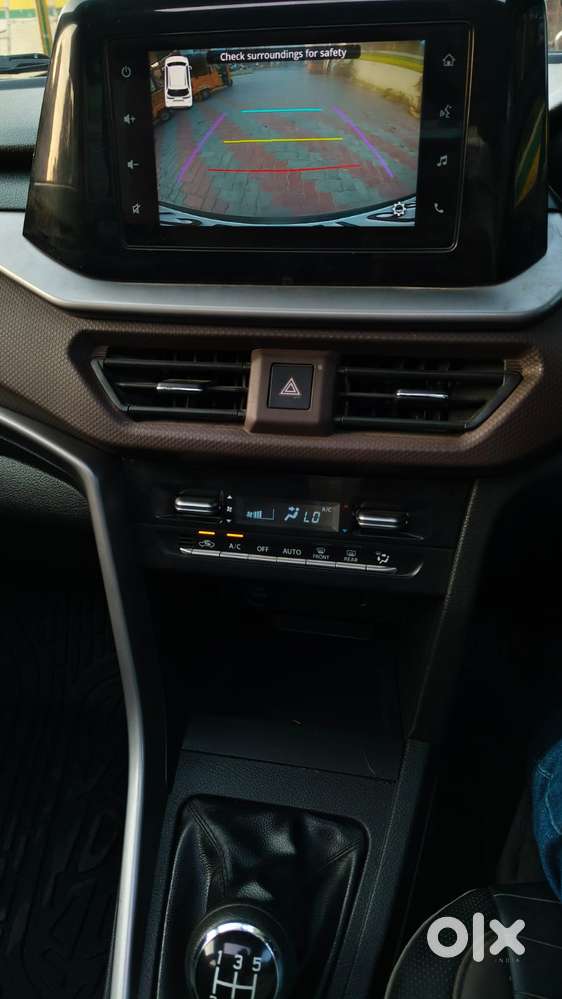 Maruti Suzuki Brezza 1.5 Zxi Smart Hybrid, 2023, Petrol