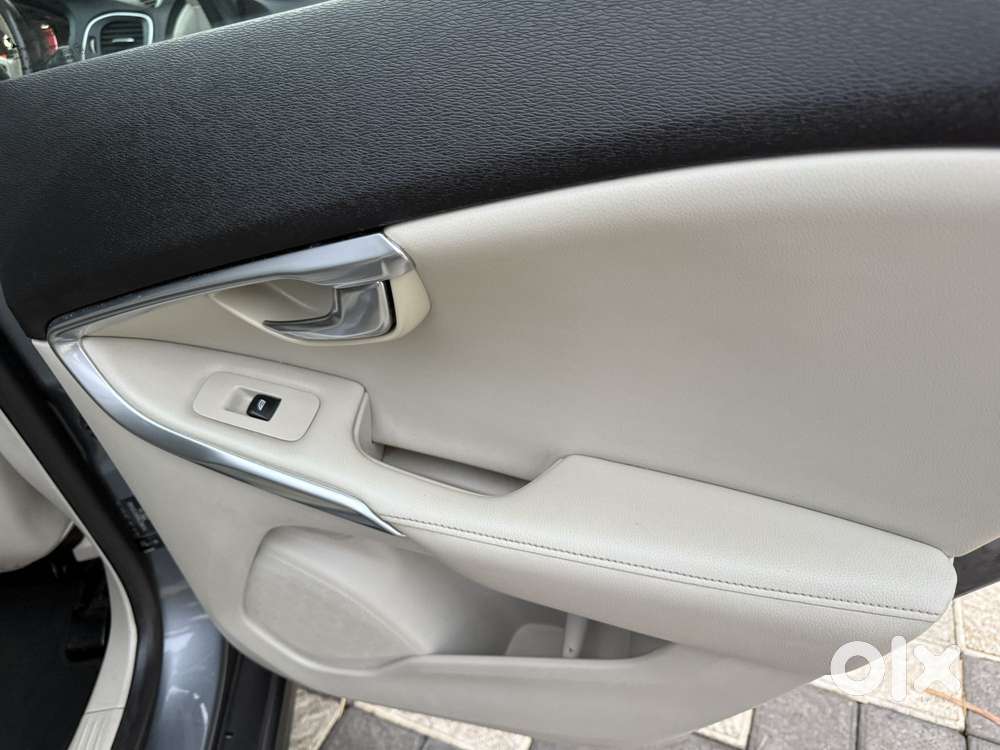 Volvo V40 D3 R Design, 2017, Diesel