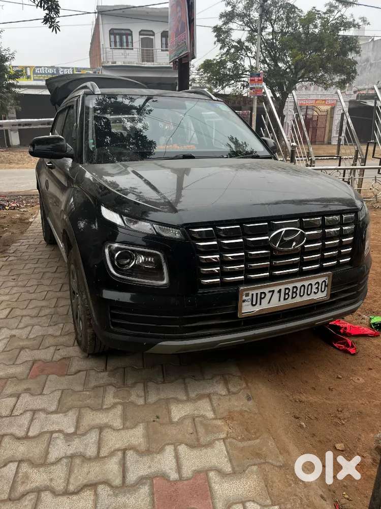 Hyundai Venue 2024 Petrol Well Maintained 36000km