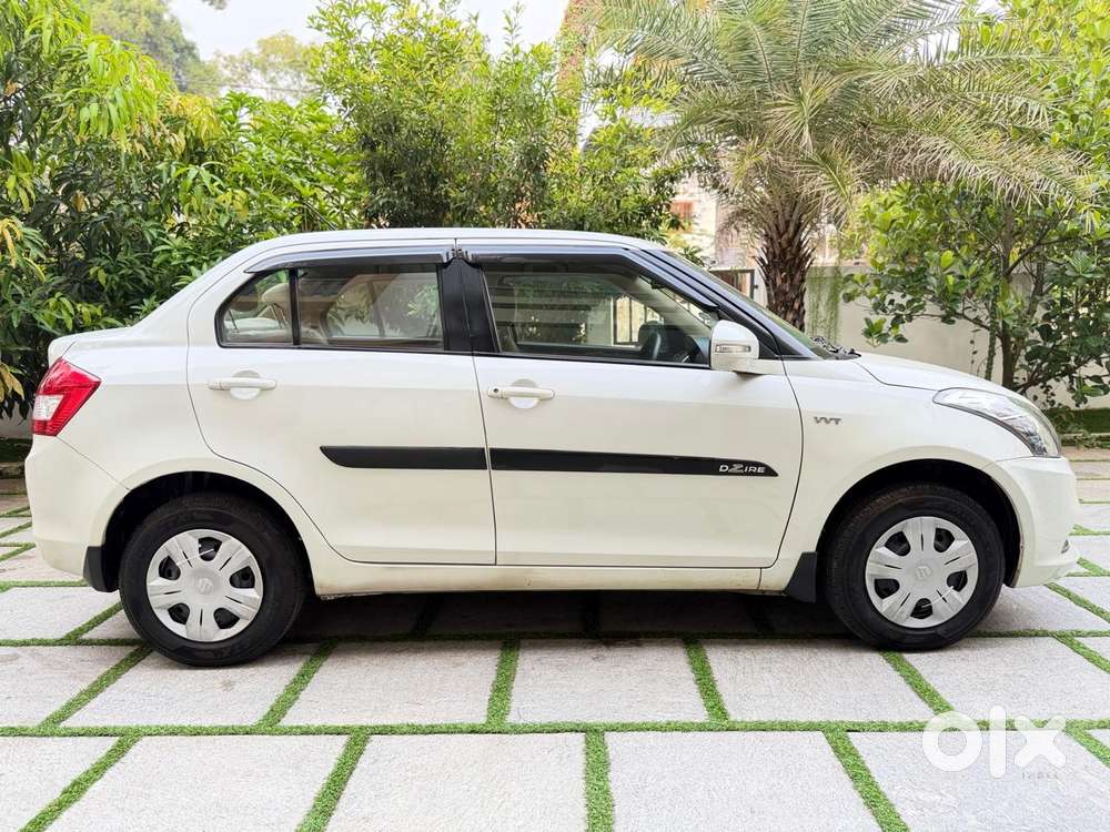 Maruti Suzuki Swift Dzire 1.2 Vxi Bsiv, 2015, Petrol