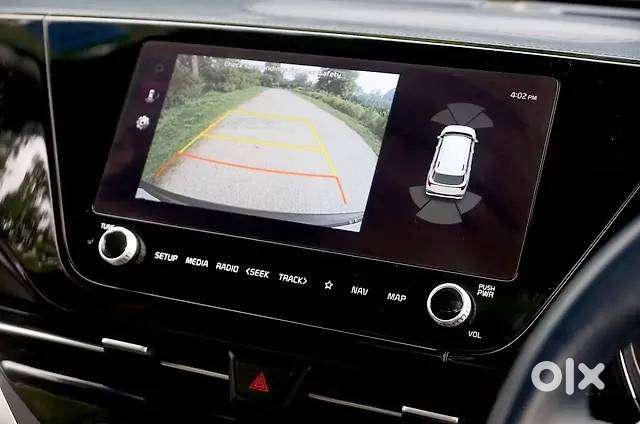 Kia Carens Top Model With Sunroof (petrol)